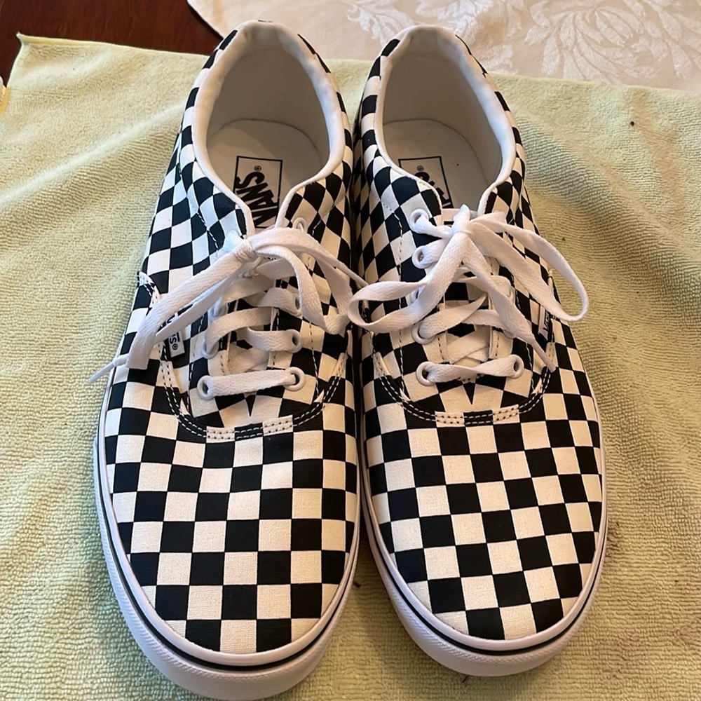 Brand New Size 12 Mens Vans Off The Wall 721356 Black and White Squares